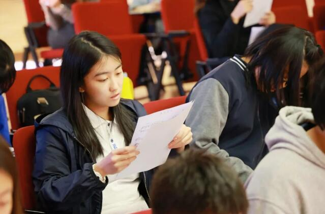 曾经担任两年合唱团的学生指挥陶思宇,是电子音乐制作专业学生。