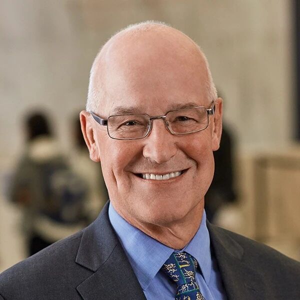 莱斯大学前校长、哥伦比亚法学院前院长David Leebron（