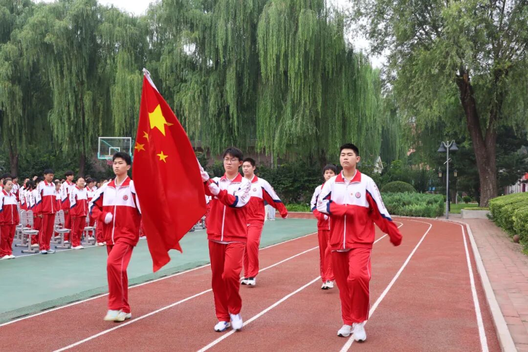 国旗飘扬 致敬信仰