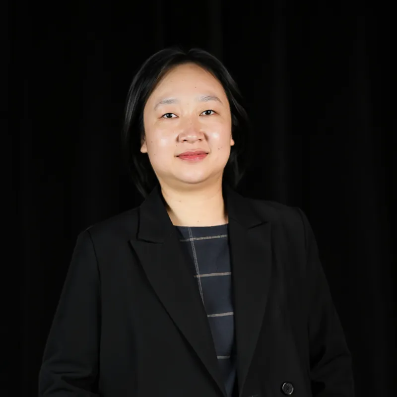 爱丁堡大学TESOL硕士，持有TESOL证书。