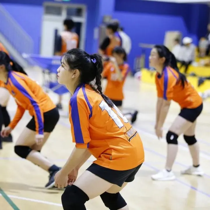 小、初开设各种课后课，包括棒球、篮球、足球、羽毛球