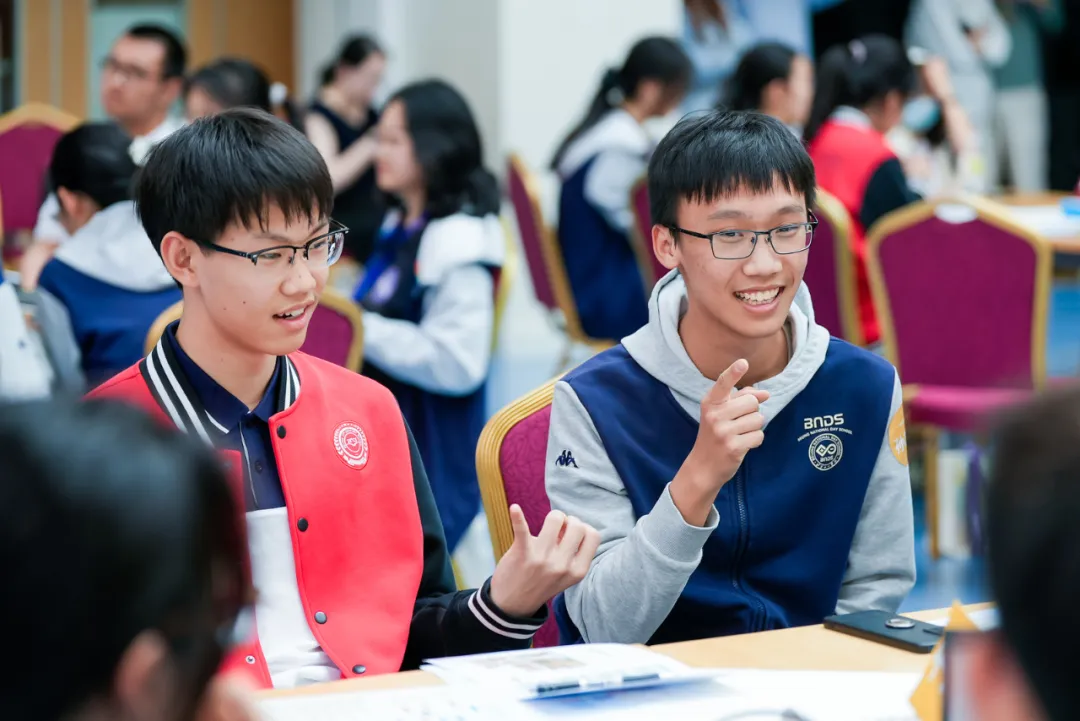 二十一世纪学校的学生有机会参加十一集团活动