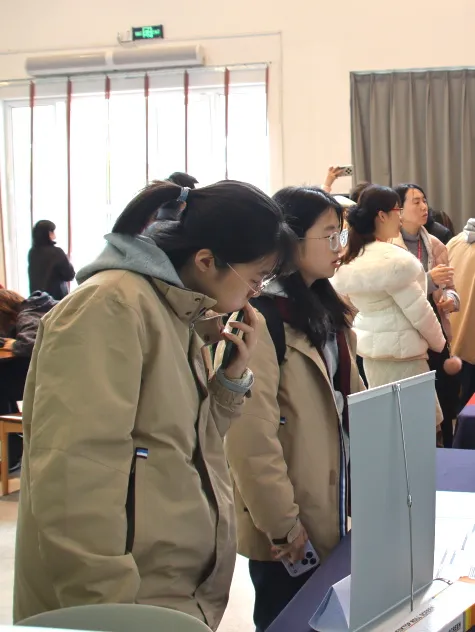 来自四大洲的顶尖名校代表齐聚,为还在探索方向的同学提供了宝贵的参