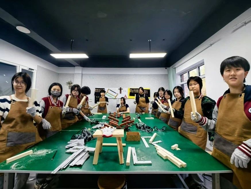在新府学高中部,一场静水深流的教育实践正在重新定义优秀:
