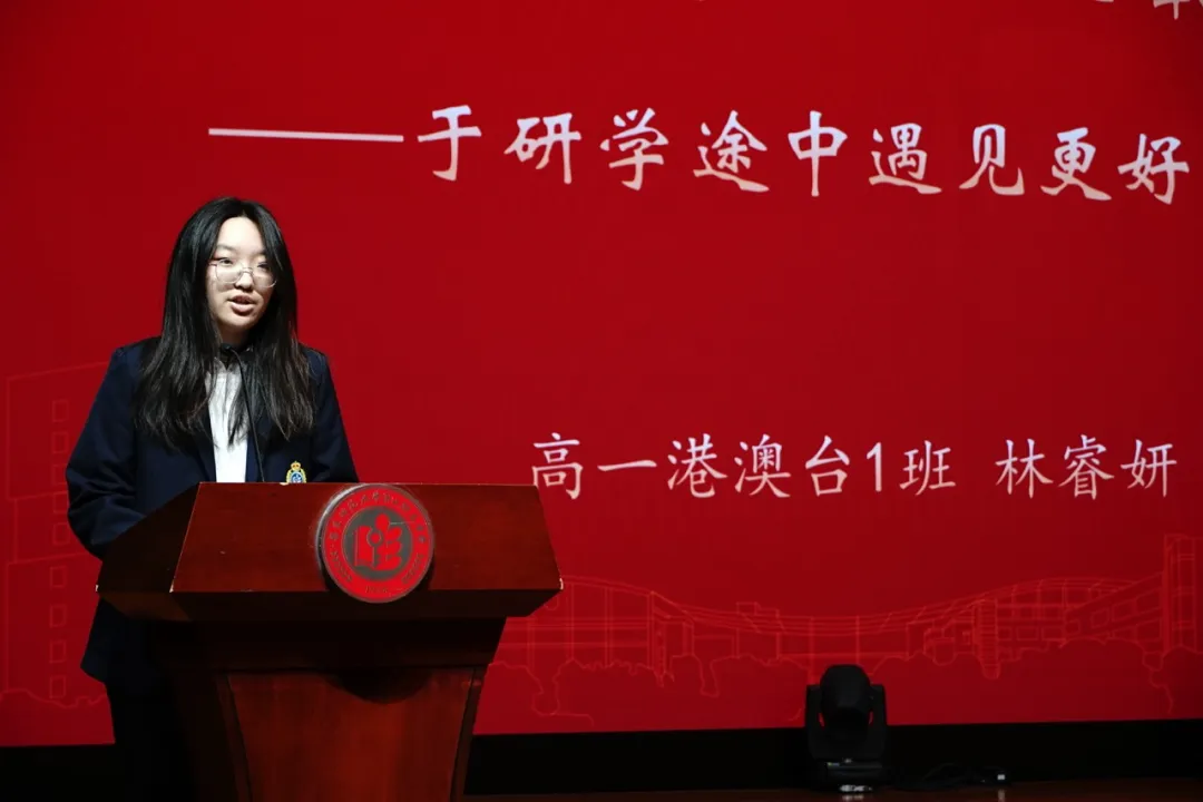 这一成绩的取得，离不开陆宣颐同学和团队成员们数月的精心准备和不懈