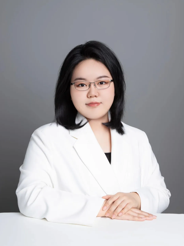 拥有丰富的团队管理经验。