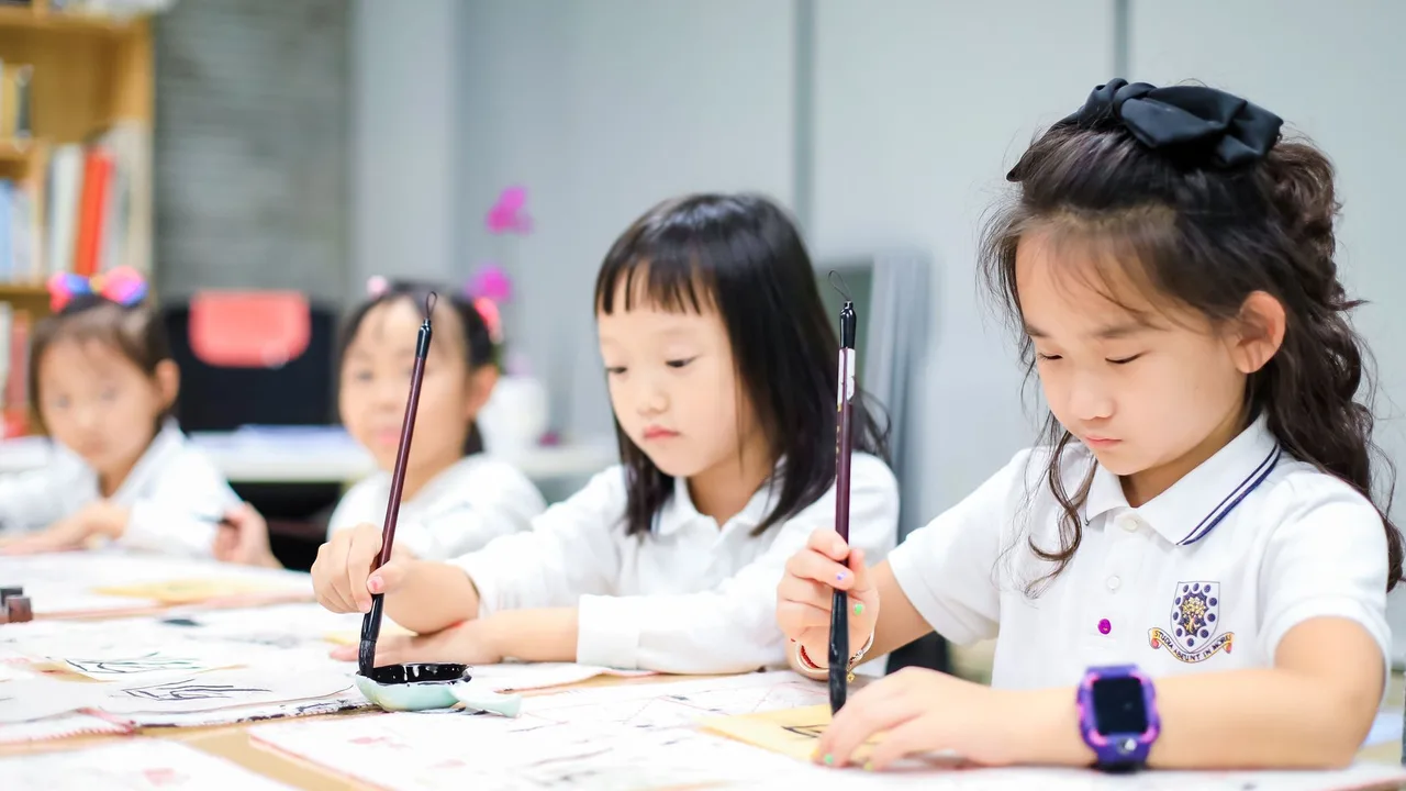 喜报 | 全国前20!上海赫贤斩获2026福布斯中国国际化学校双榜前列