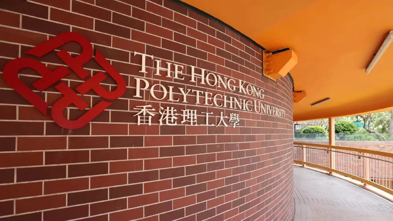 2026高招进行时丨香港理工大学时装及纺织学院学姐刘依玲：织梦时尚：时装与纺织的新视野