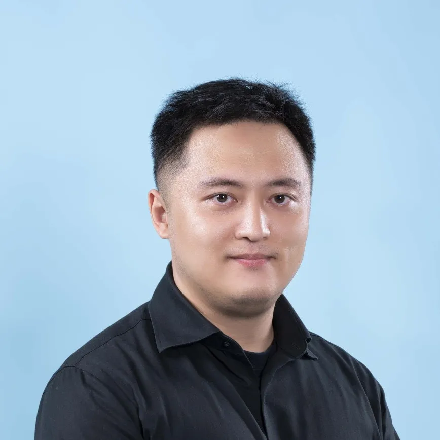我已经在不同国家和文化中教授英语语言和文学23年了