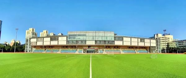 北京市第八十中学创建于1956年,是北京市重点中学
