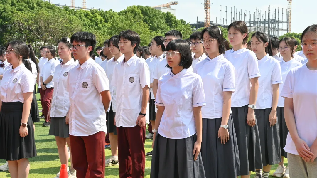 从报到时的暖心相遇,到开学典礼的庄重启航(图 3)