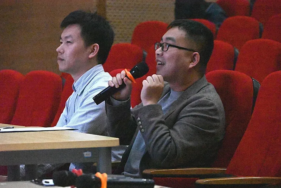 反方选手的论证逻辑严密,语言流畅,结合了大量真实的学习案例