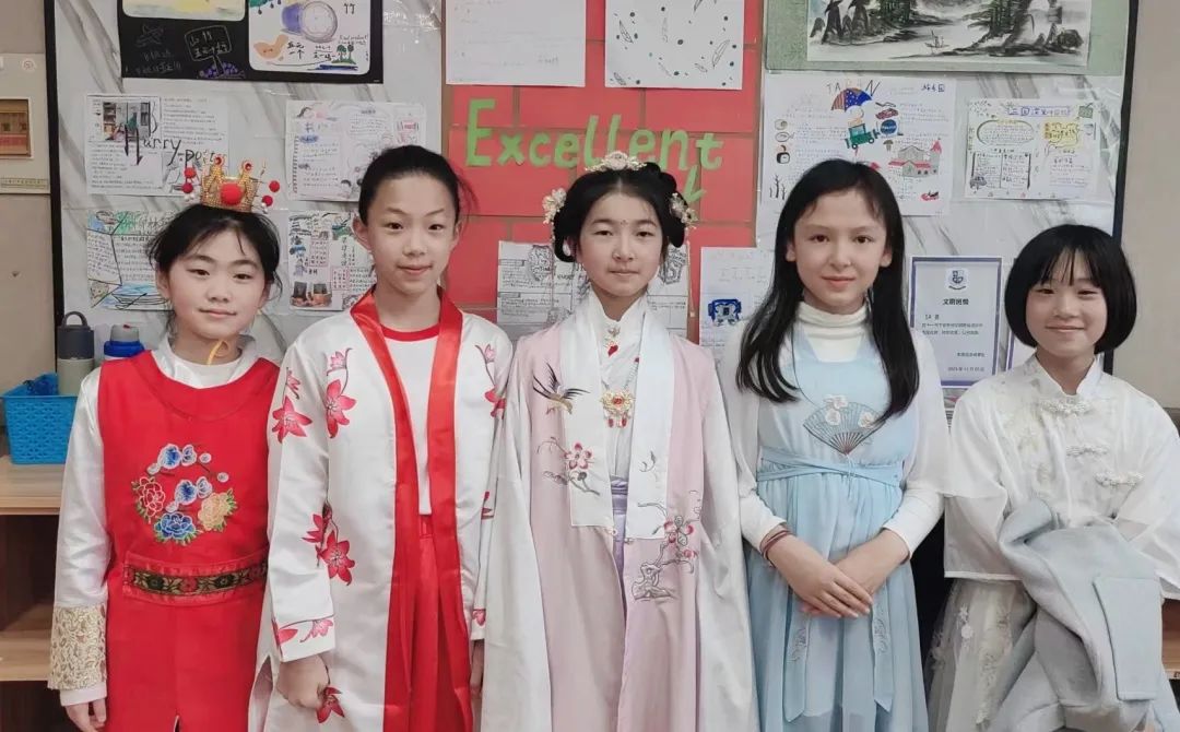 本学期读书分享的最大亮点是由同学们自己编排、主演的课本剧。