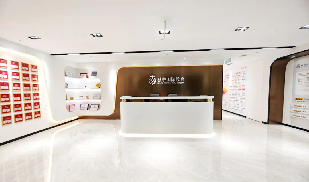 籽奥根据每个孩子不同阶段的成长与学业需求,匹配了双导师