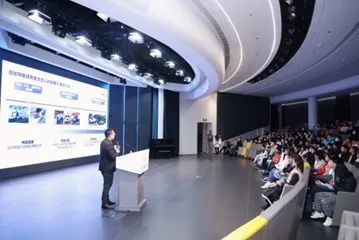 用科技启迪未来|自动配送技术科普活动在我校成功举办