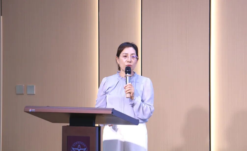 任艳萍主任以 上好每一节课,守好自己的课堂阵地 为主题