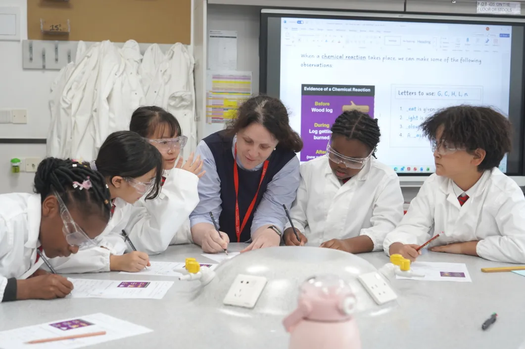 亮眼的学术成绩为升学奠定坚实基础