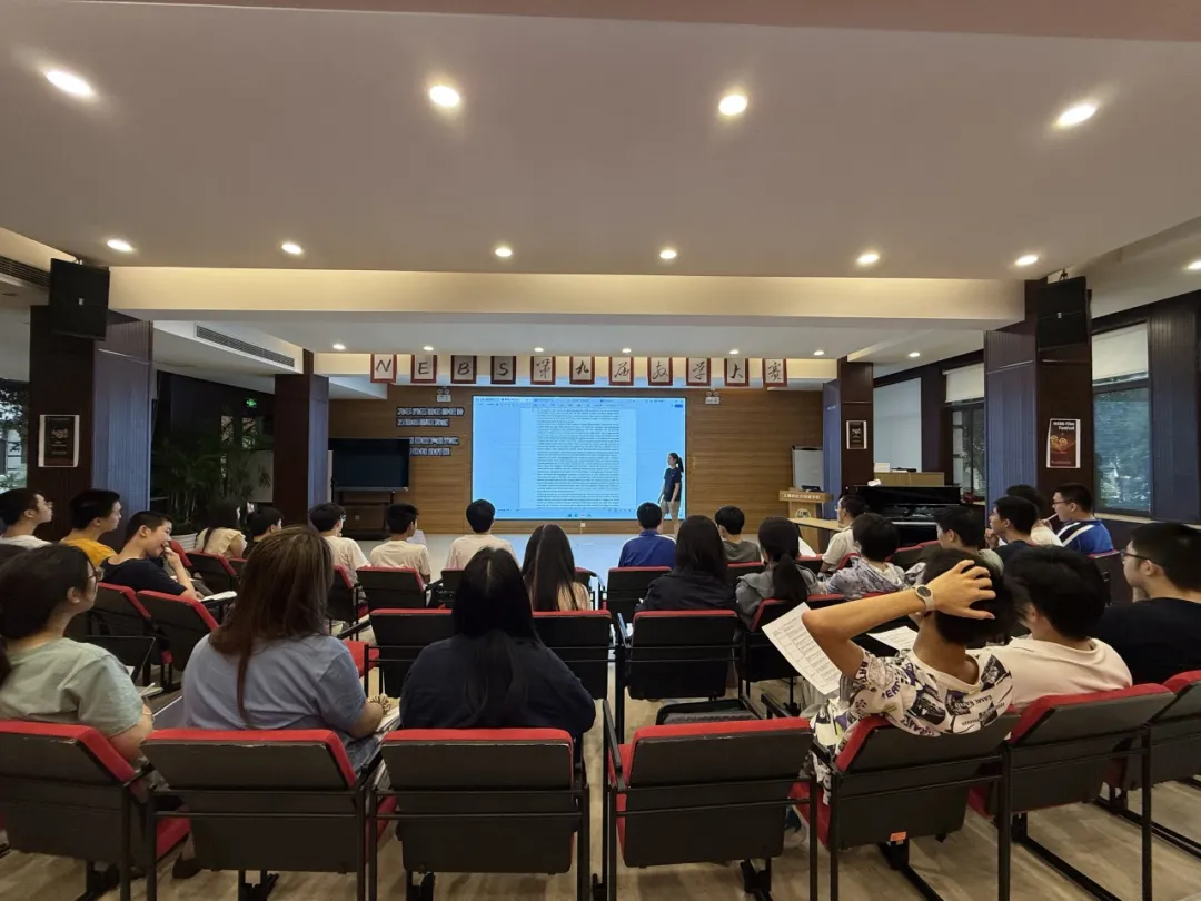 参加过两届牛剑营的学生家长说: 牛剑营不只是为申请大学的毕业生举