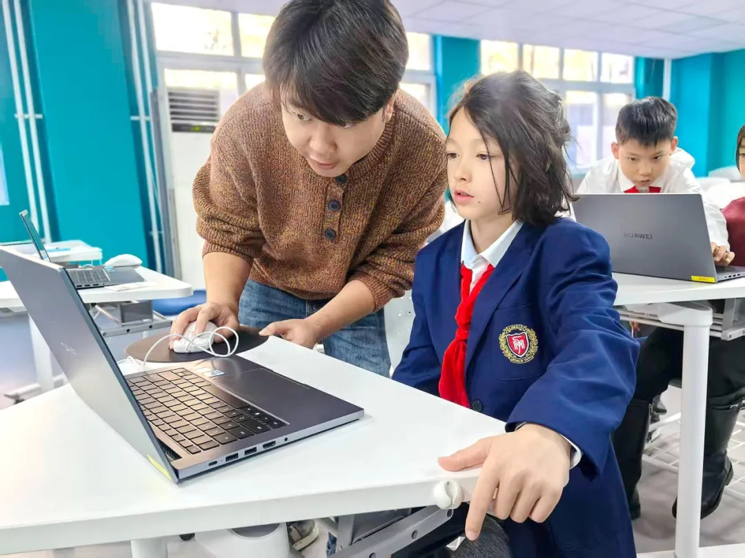 我们相信，孩子们每一个独特的兴趣，都可能点燃一份未来的热情