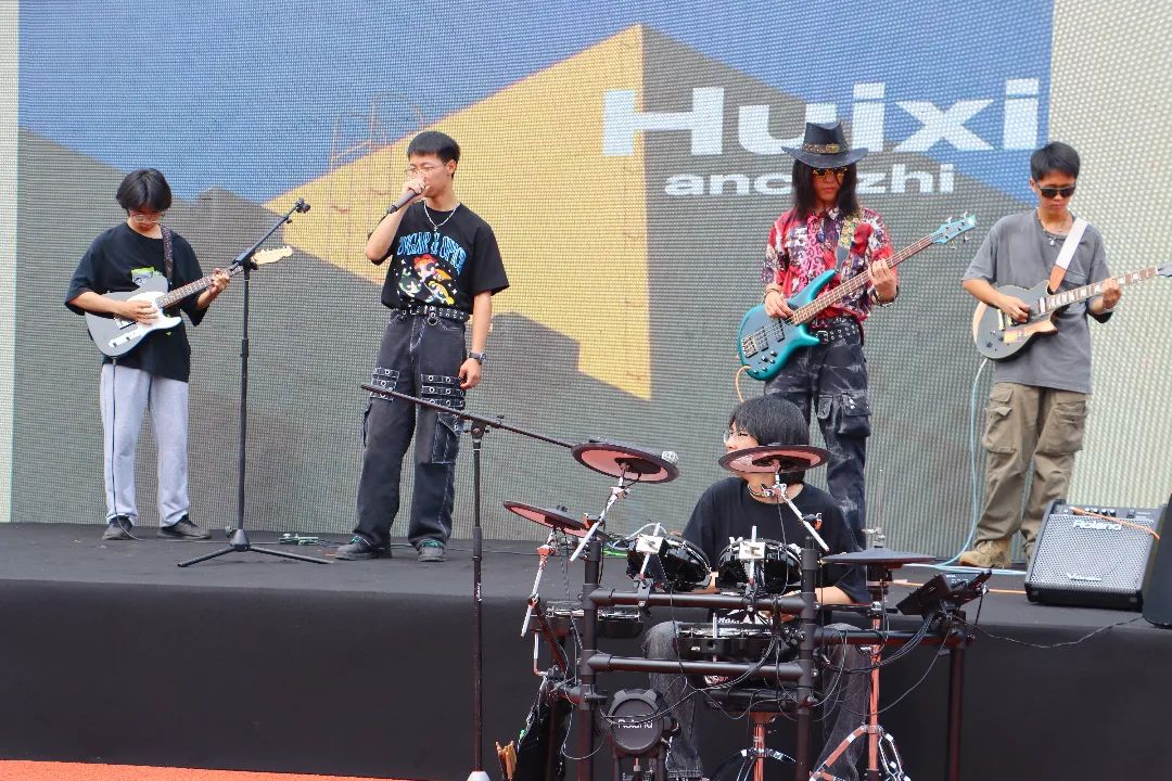 汇贤高中部夏日活动盛宴:台前青春绽放,幕后能力闪光!