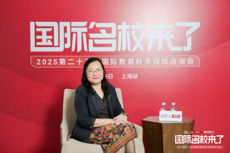 上海宏润博源高级中学执行校长刘刘照片