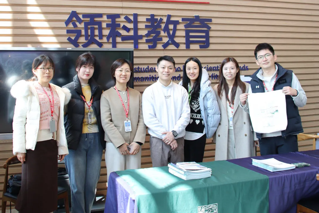 作为大学展的收官之作，香港大学专场吸引了众多家长和学生的关注。