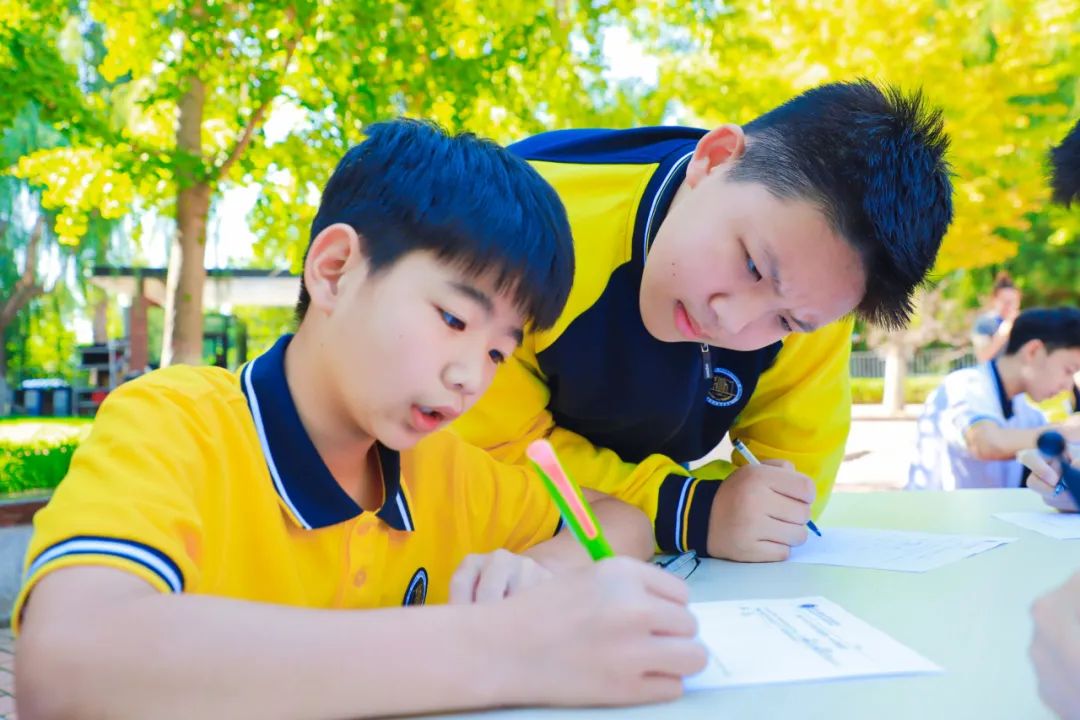数学月,学生设计“密室逃脱”