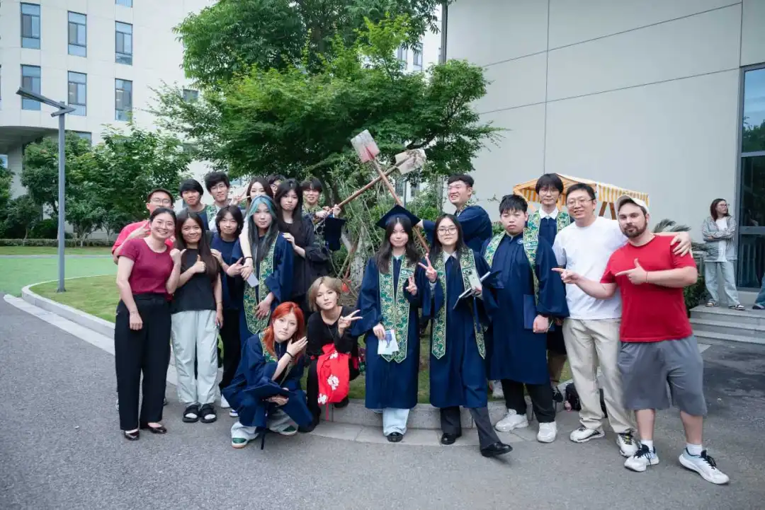2026 常熟世华学校毕业典礼圆满落幕|五年海棠之约,UWC 基因赋能 IB 学子斩获全球顶尖名校录取