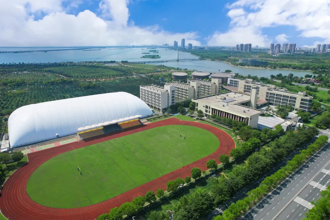 常州威雅拥有专业的体育运动场馆,如大型多功能运动气膜馆