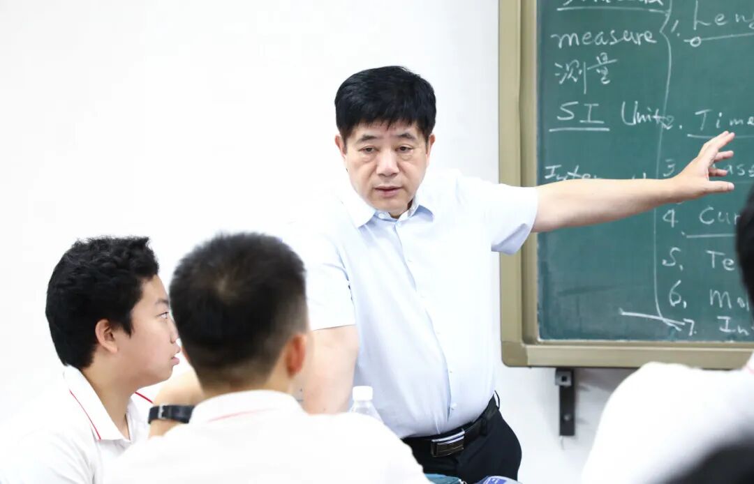“老师不像老师,学生不像学生”?凯博学校的“没大没小”却让孩子脱胎换骨