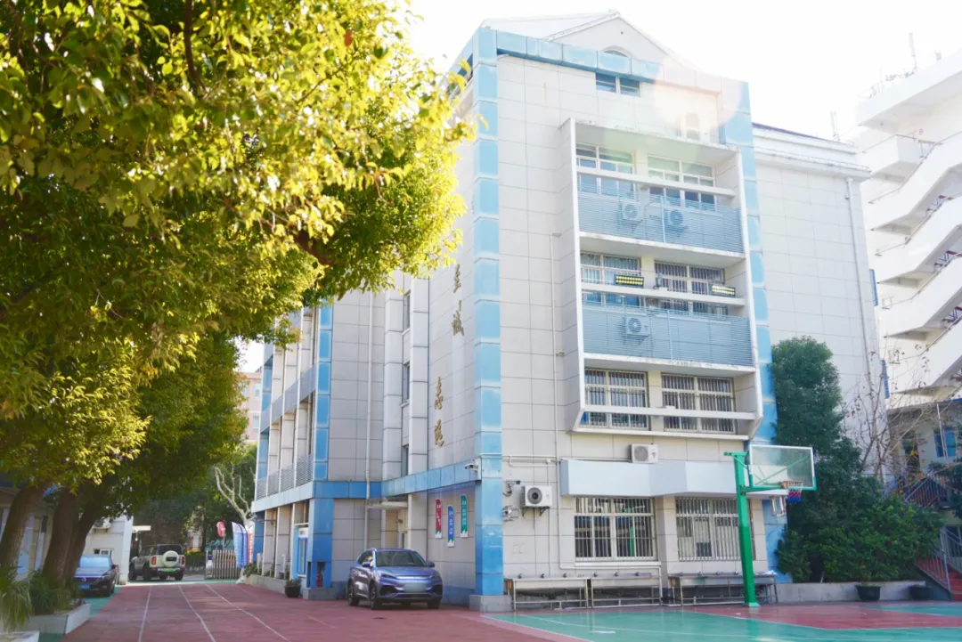 上海民办克勒外国语学校教学办公楼
