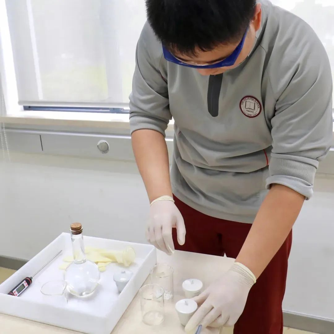 牛剑班(MEP)为上海美达菲团队组建的培英项目,以申请英国G5