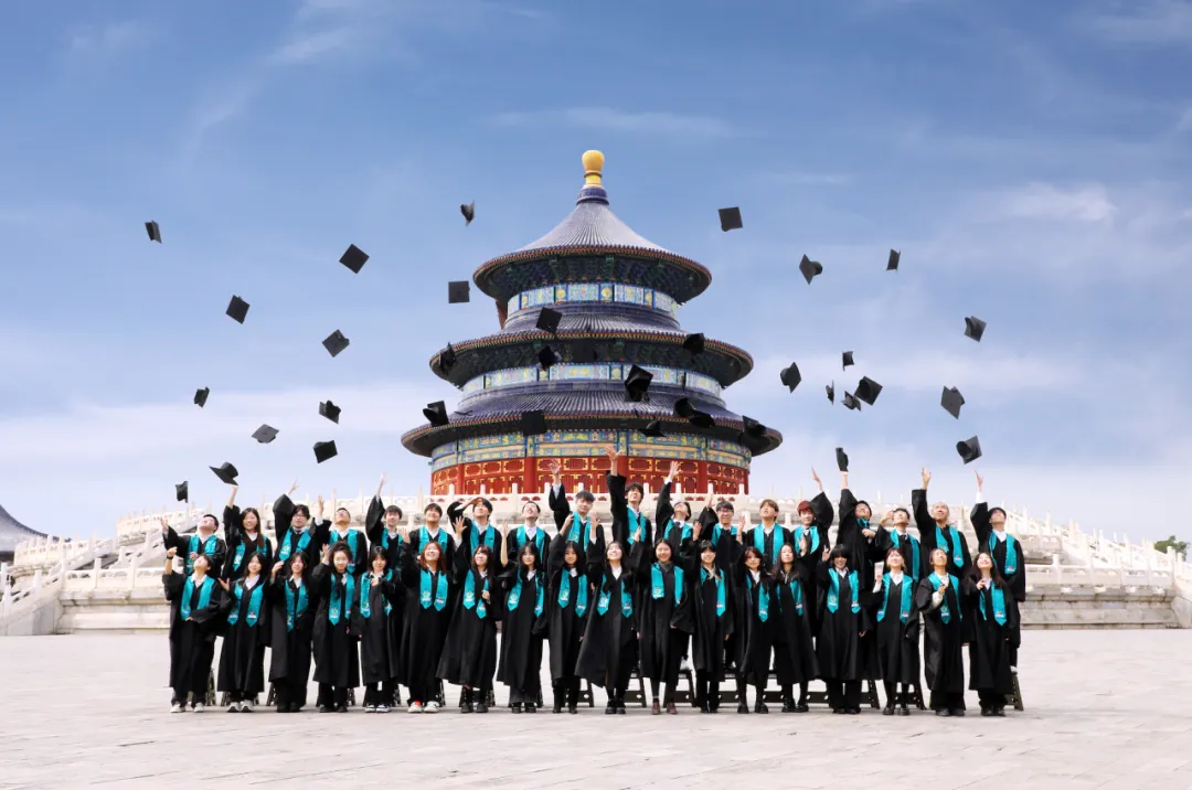 青苗学子近年来在国际升学中表现优异,获牛津、剑桥、康奈尔、纽大(图 2)