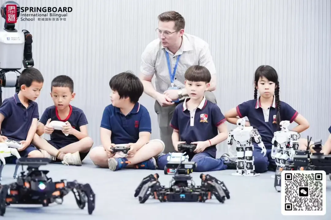 君诚学校精心挑选的中外教师团队。他们是教育的引路人(图 2)