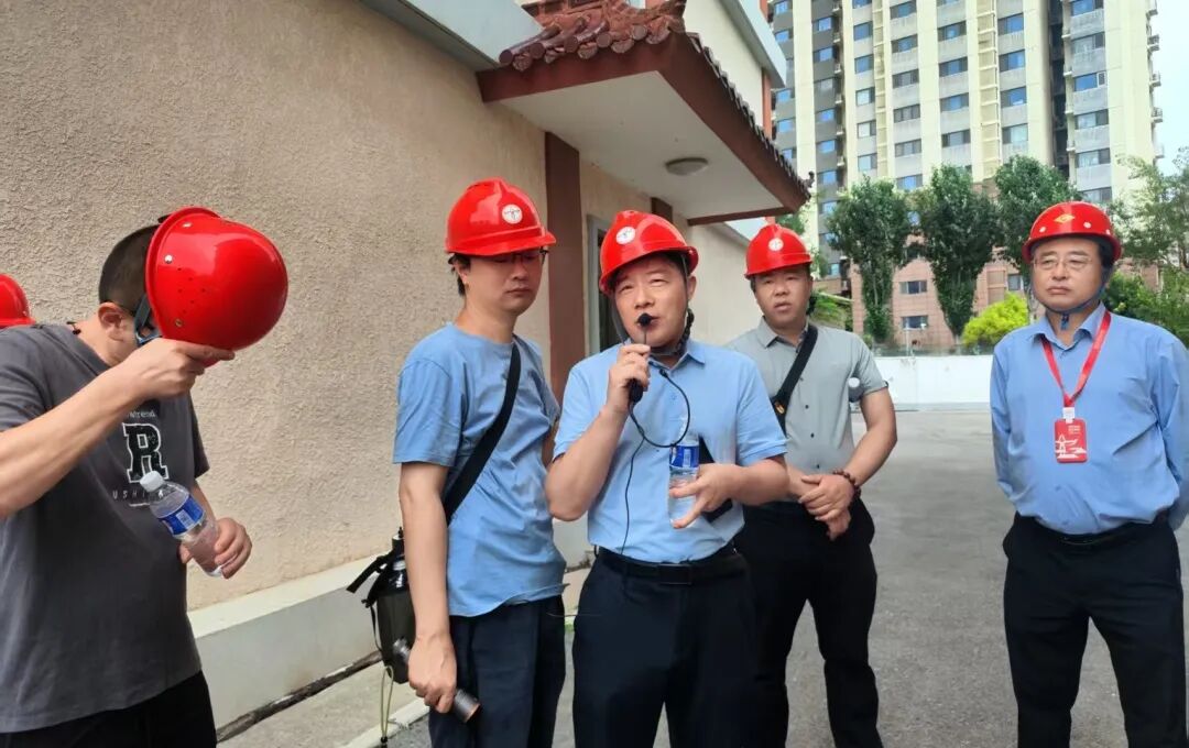 大家对学校公开透明、严谨细致、以人为本的施工管理安排给予高度评价