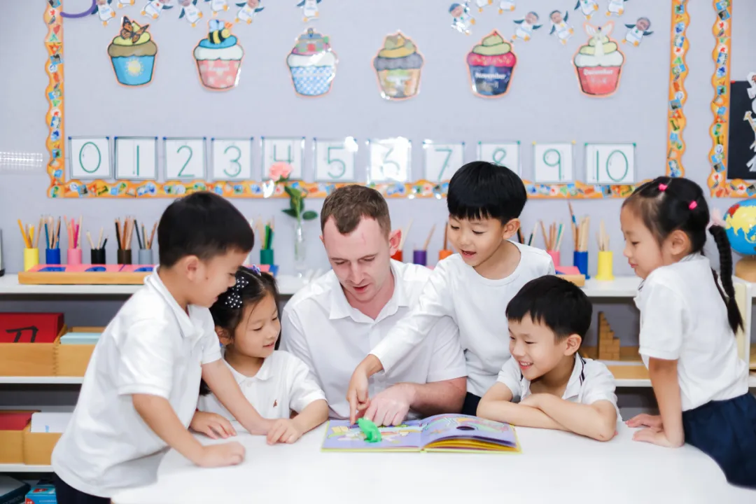 上海赫贤幼儿园以蒙氏教育为核心,注重孩子早期习惯养成