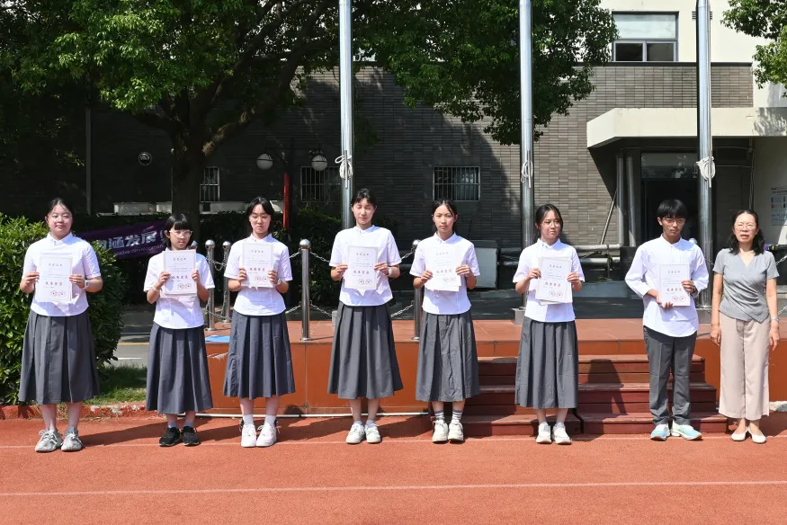 从报到时的暖心相遇,到开学典礼的庄重启航