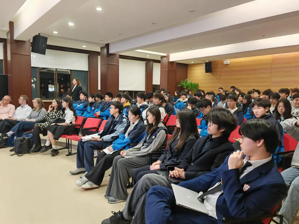 招生官特别强调,曼大不仅重视学术成绩,更看重学生的专业热情(图 2)