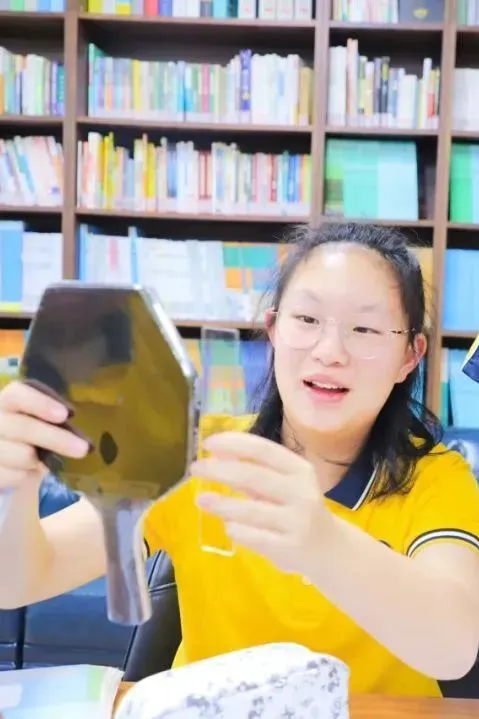 在新府学,学习数学是件开心的事情,也是件有成就感的事情。(图 2)