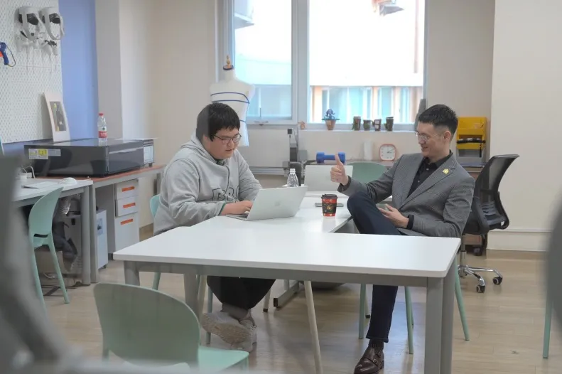 这样的培养，并非 定制 ，而是 因材施教 。
