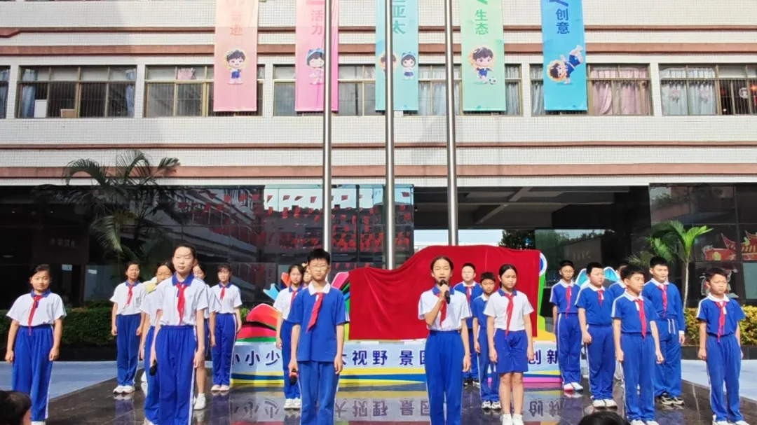 项目贴合景园外语学校国际视野、外语特长的办学定位，将外语教学