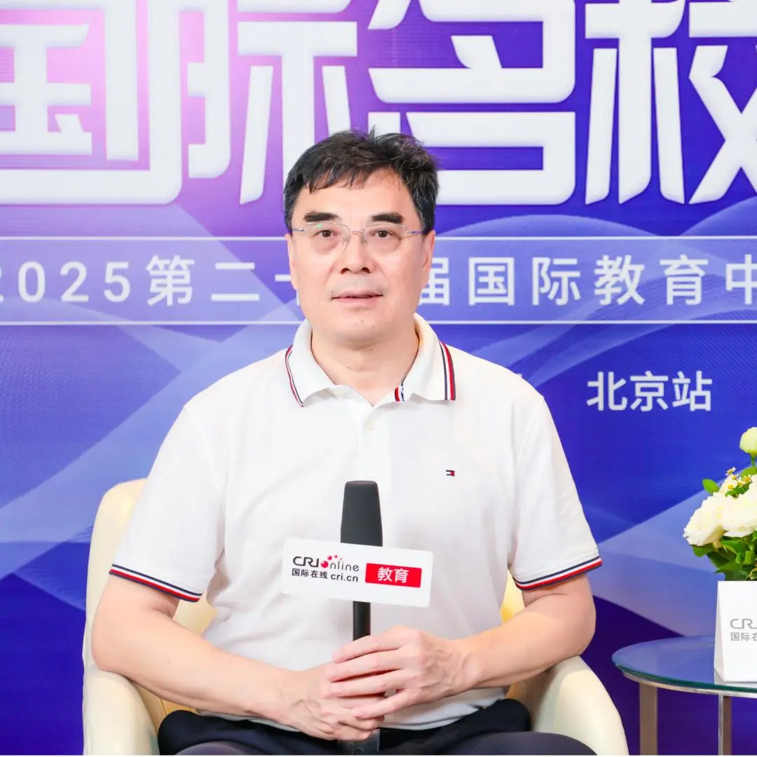 访谈最后,多位嘉宾达成共识:在AI技术深度融入教育的今天(图 3)