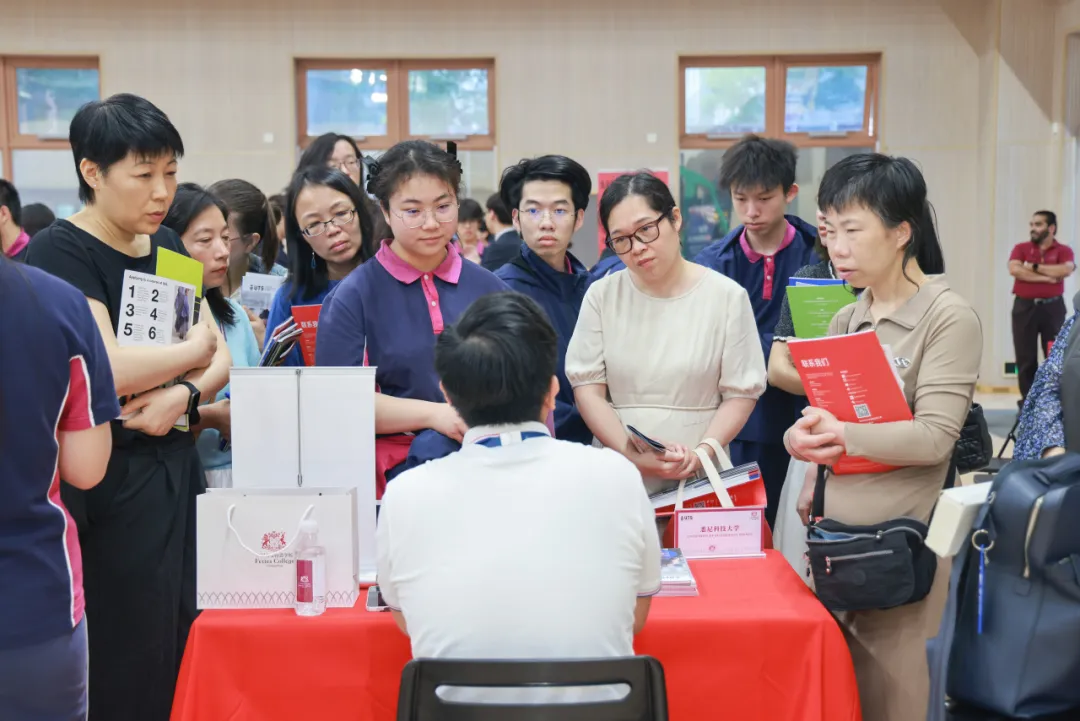 因广州斐特思学校实行严格的校园访客管理