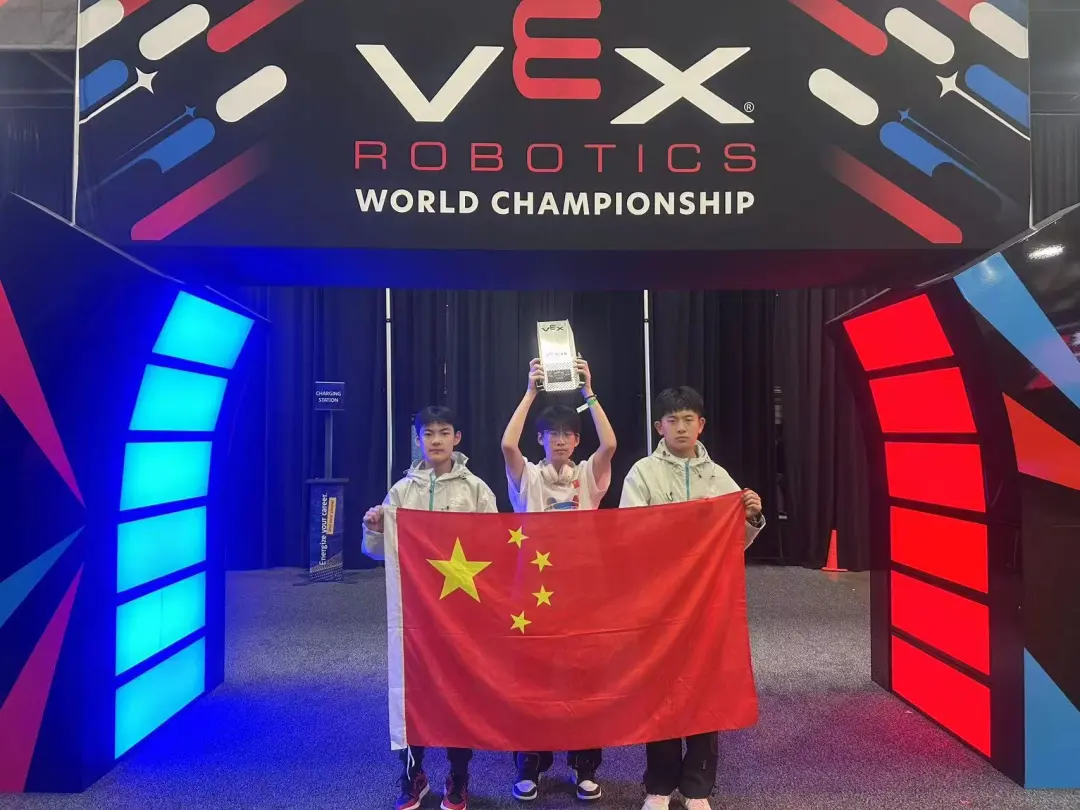 本届 VEX 世锦赛阵容空前强大,汇聚全球 70 个国家