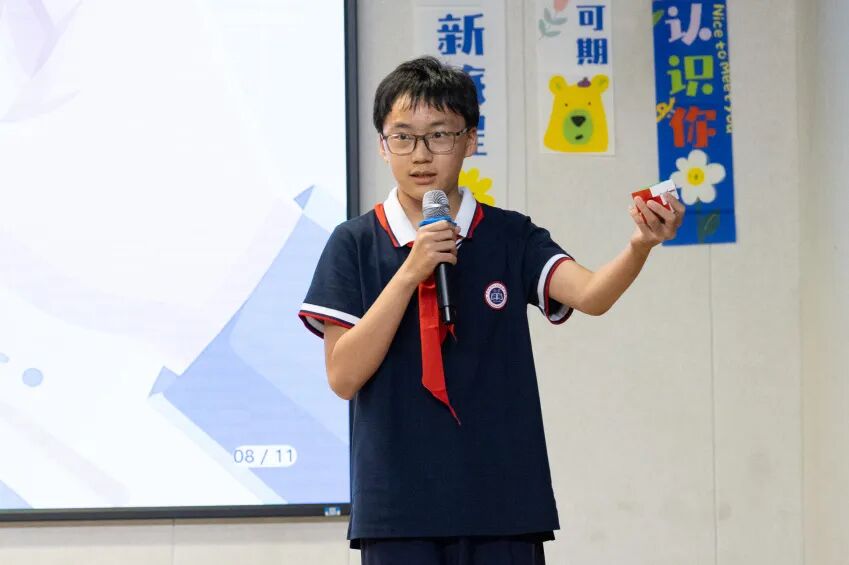 （歌曲串烧 丁若懿 孙英祎 梁妙可 贾蕴楷 初一1班全体学生）