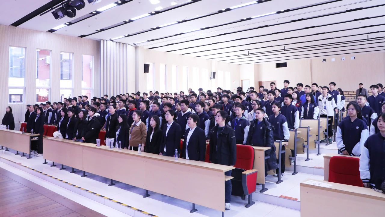 灵蛇舞动梦初醒,春日扬帆志正昂------北京新学道临川学校开学教育暨期末表彰大会