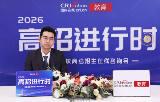 香港都会大学中国内地及国际事务经理洪逸曦采访照片