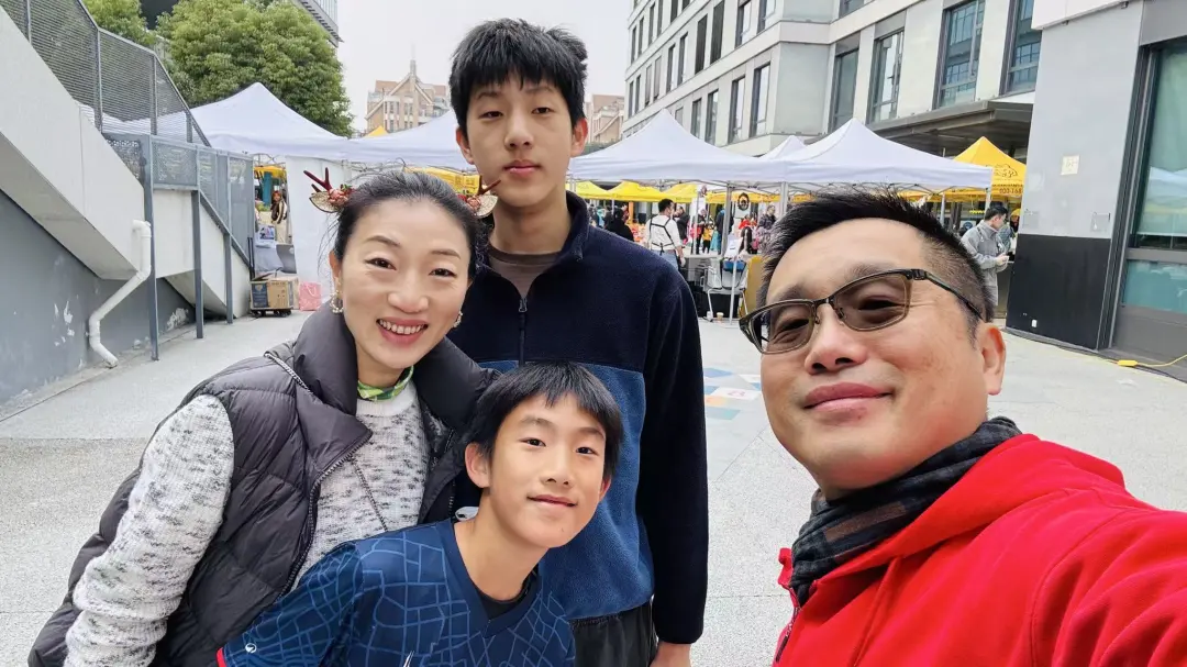 说起来,我们与法国的缘分在十多年前就开始了。
