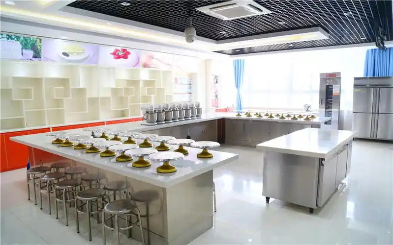 东南国际烹饪学校教室图片