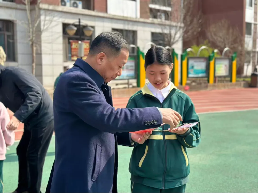 天津泰达枫叶学校初小校区,始终坚持 枫叶教育集团 中西教育优化结